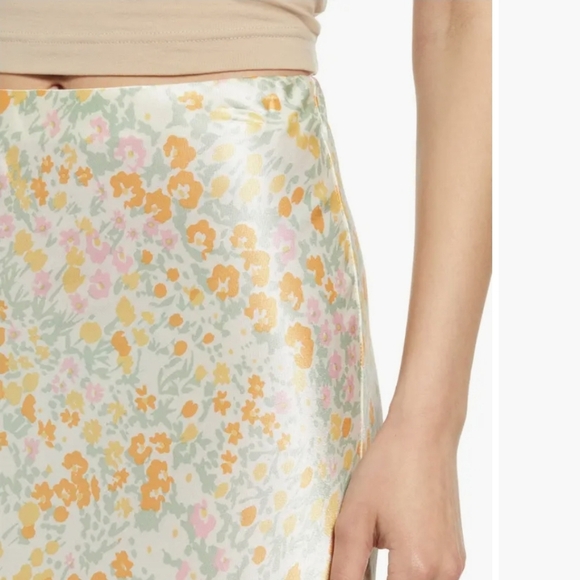 Rails Anya Satin Midi Skirt in Summer Meadow XS - Picture 3 of 9